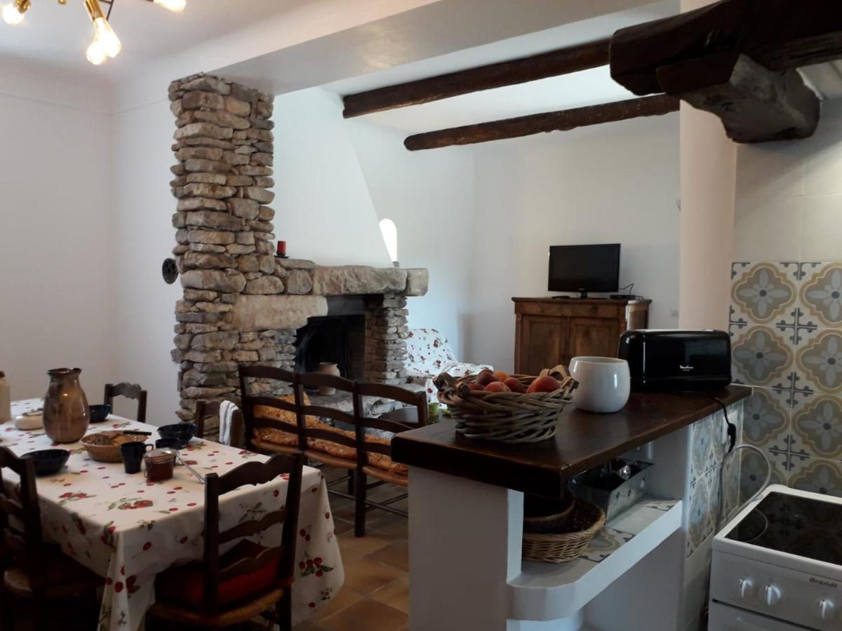 Maison Bourgues Lioux Luaran gambar