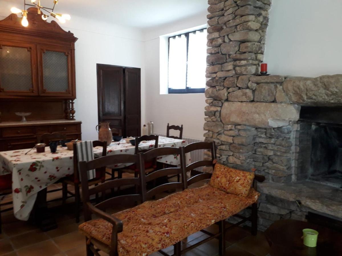 Maison Bourgues Lioux Luaran gambar