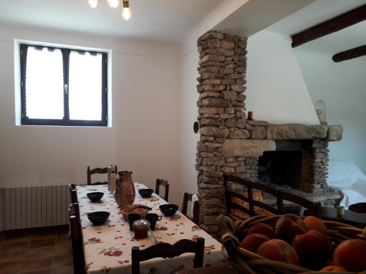 Maison Bourgues Lioux Luaran gambar